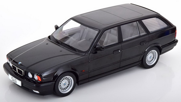 BMW 540i (E34) Touring - 1991 - Black Metallic MCG18329 Модель 1:18